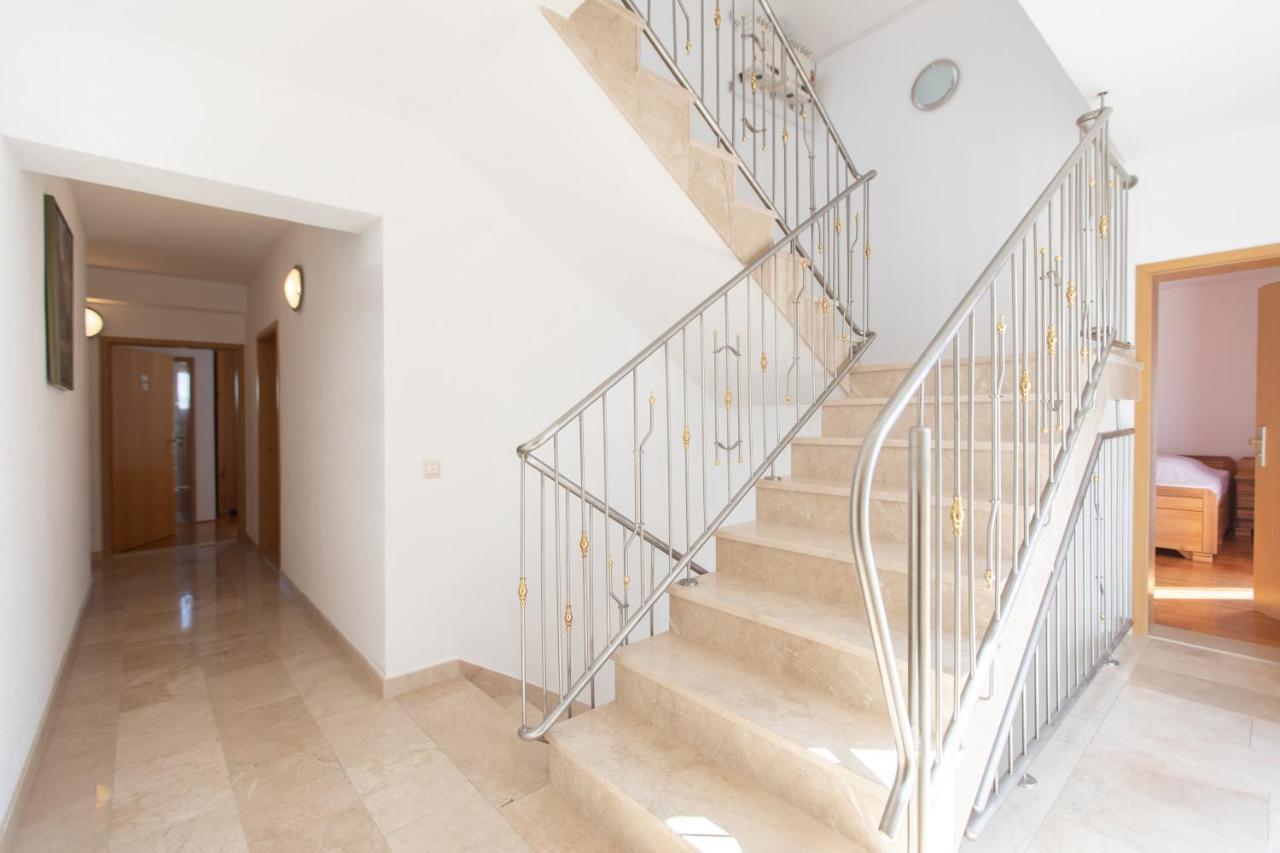 Buenavista House Trogir 3* Mastrinka